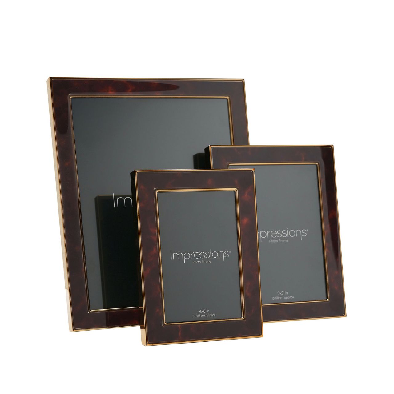 The Impressions Gold Tone Photo Frame - 4" x 6" offers a stunning showcase for photographs or artwork.