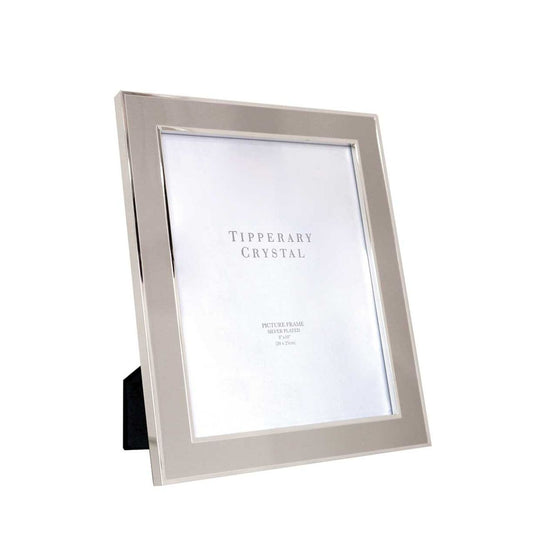 This Tipperary Grey Enamel Frame, measuring 8" x 10", features a sleek grey enamel finish complemented by refined silver edging. Its durable construction ensures long-lasting display of your cherished photographs, while the elegant design adds a sophisticated touch to any room or office setting.