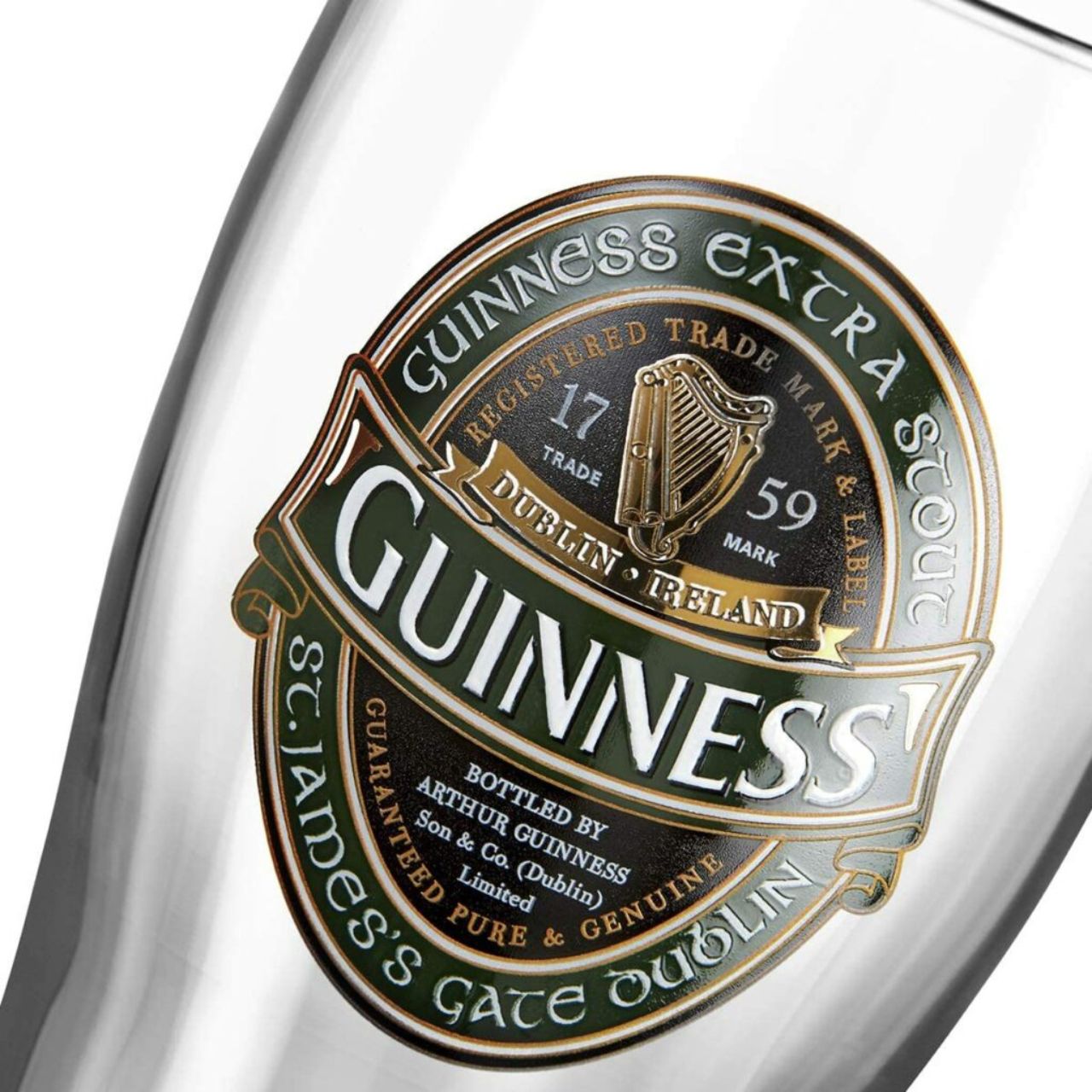 This label bears the signature Guinness logo name in white block letters, along with the signature gold Irish harp. Arthur Guinness made history on December 31st, 1759 when he signed an astounding 9,000-year lease for the St. James’s Gate Brewery in Dublin, Ireland, which is where Guinness beer is still crafted today.