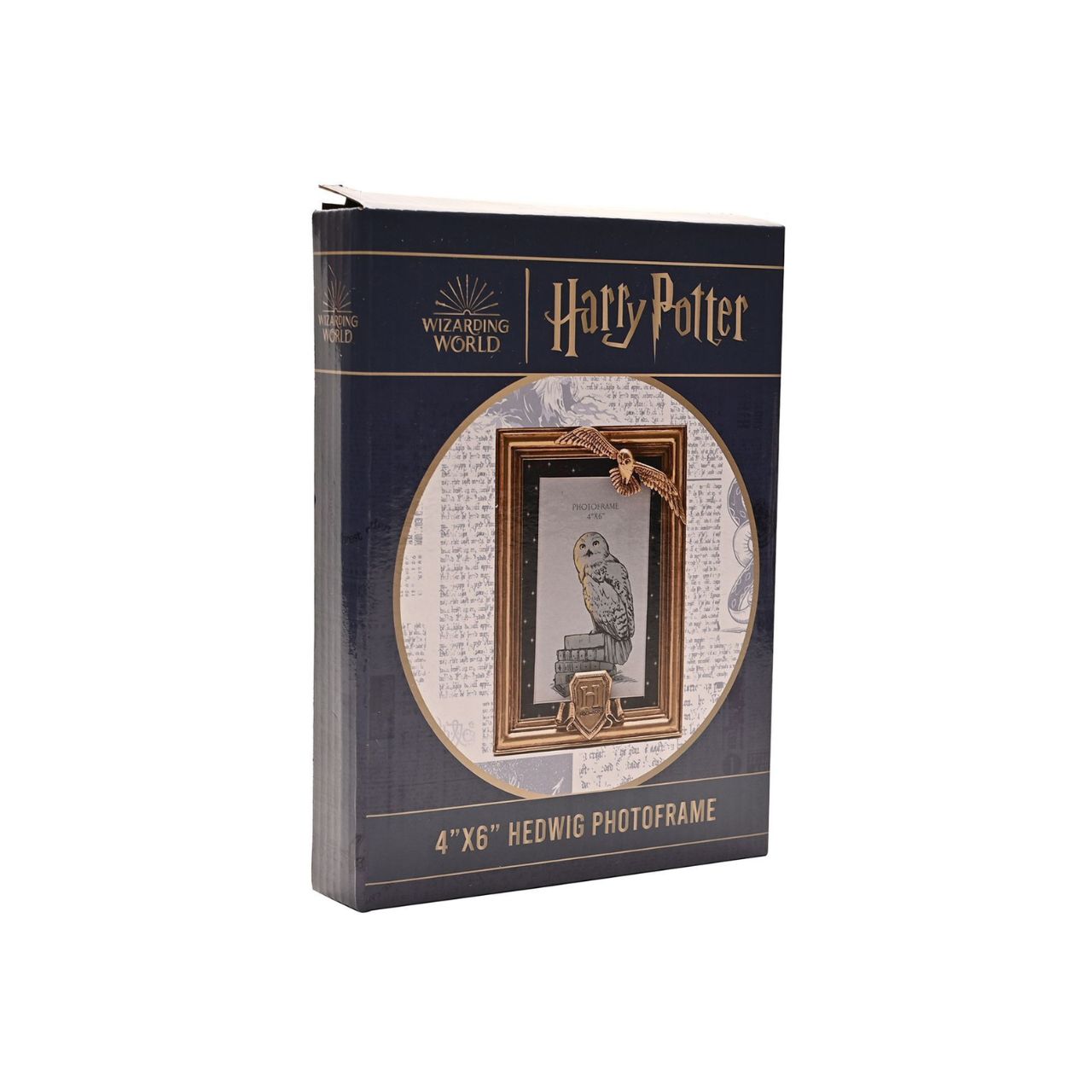 This iconic photo frame provides ever-lasting Hogwarts magic at home for fans of the wizarding world.