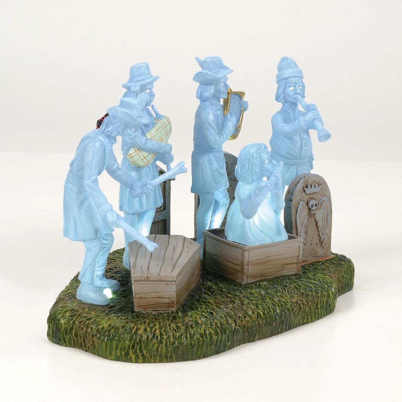 The Phantom Five belong to the enduring legend of the Haunted Mansion and its spectral residents. These spirits, while playful and mischievous, maintain a charming and convivial ambiance. This figurine serves as an ideal complement to any of our Haunted Mansion collections.