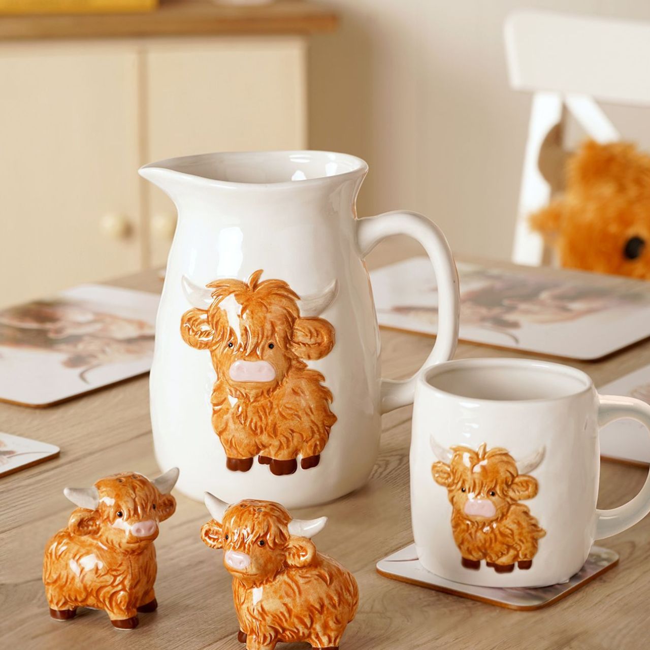 This charming ceramic plaque showcases a whimsical highland cow illustration and the playful message “You are Mootiful”. Shaped like a heart and finished with a rustic rope hanger, it’s cosy design make it a lovely addition to any home.