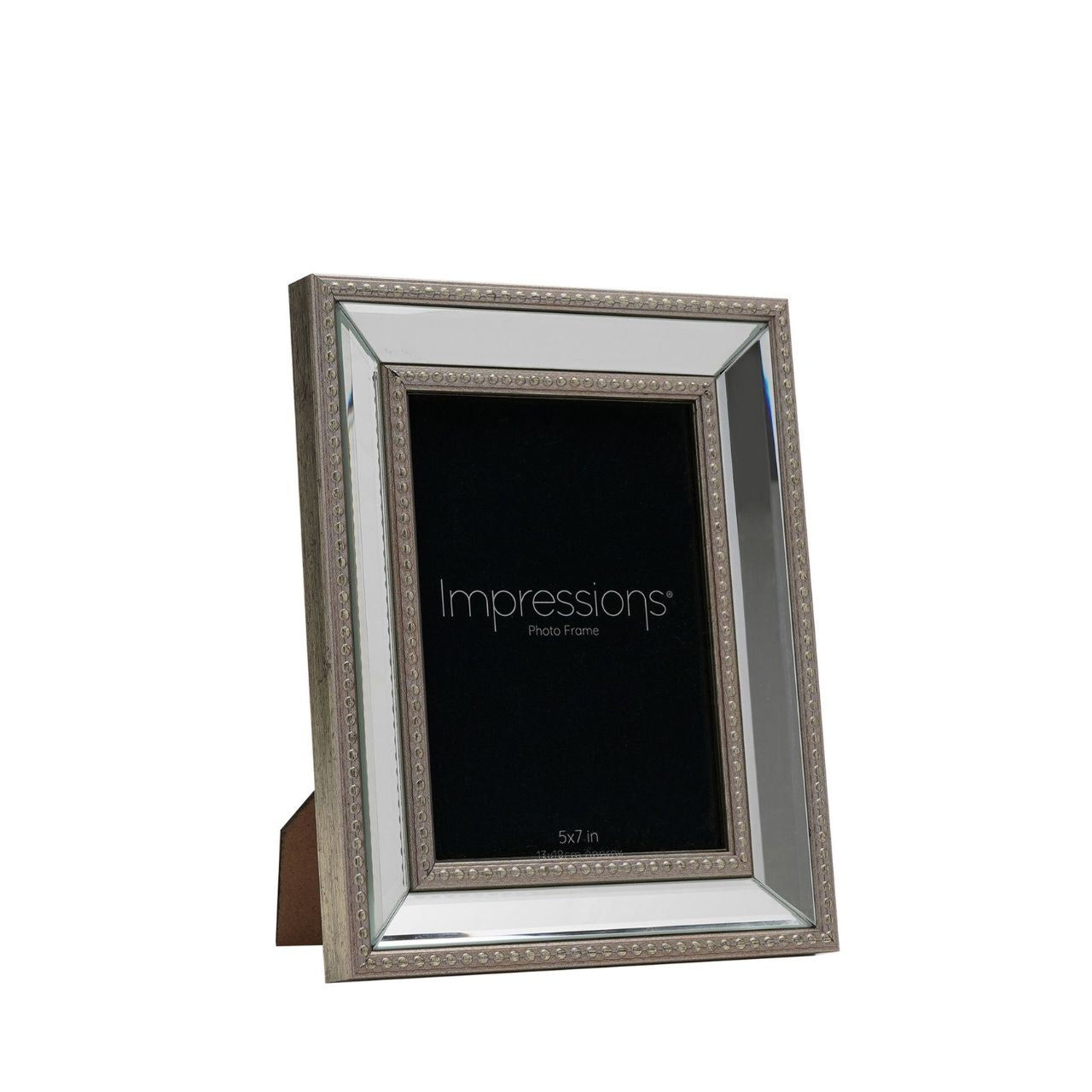 IMPRESSIONS by Juliana offers a stunning selection of photo frames, from simple to modern multi-aperture designs; always stylish, affordable, and excellent in quality.