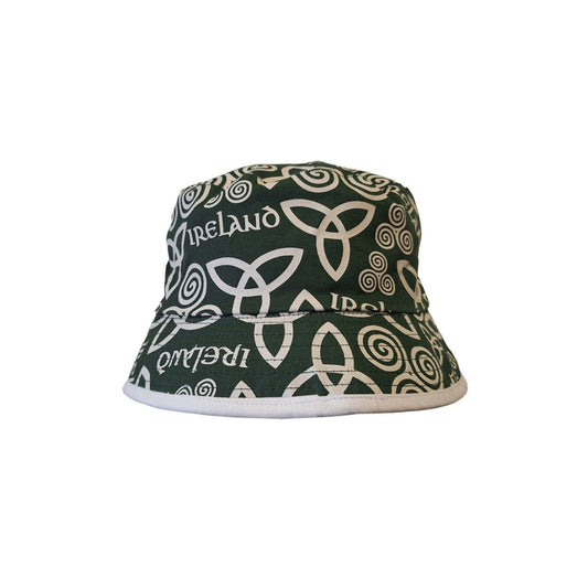 A reversible bucket hat with an all-over Celtic design for two great looks in one. Perfect for holidays, festivals, and everyday wear with easy packable style. A brilliant finishing touch for casual outfits.