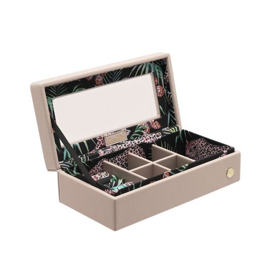 This striking jewellery case features a soft velvet interior.