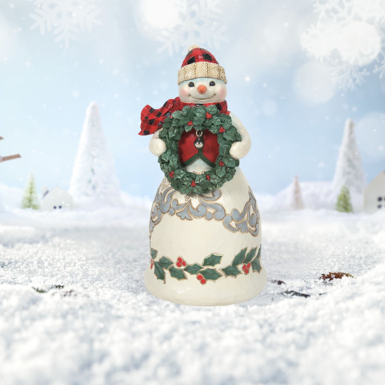 Heartwood Creek Highland Glen Mr Snowman Figurine  Designed by award winning artist Jim Shore as part of the Heartwood Creek Highland Glen Collection, hand crafted using high quality cast stone and hand painted, this festive Snowman is perfect for the Christmas season.
