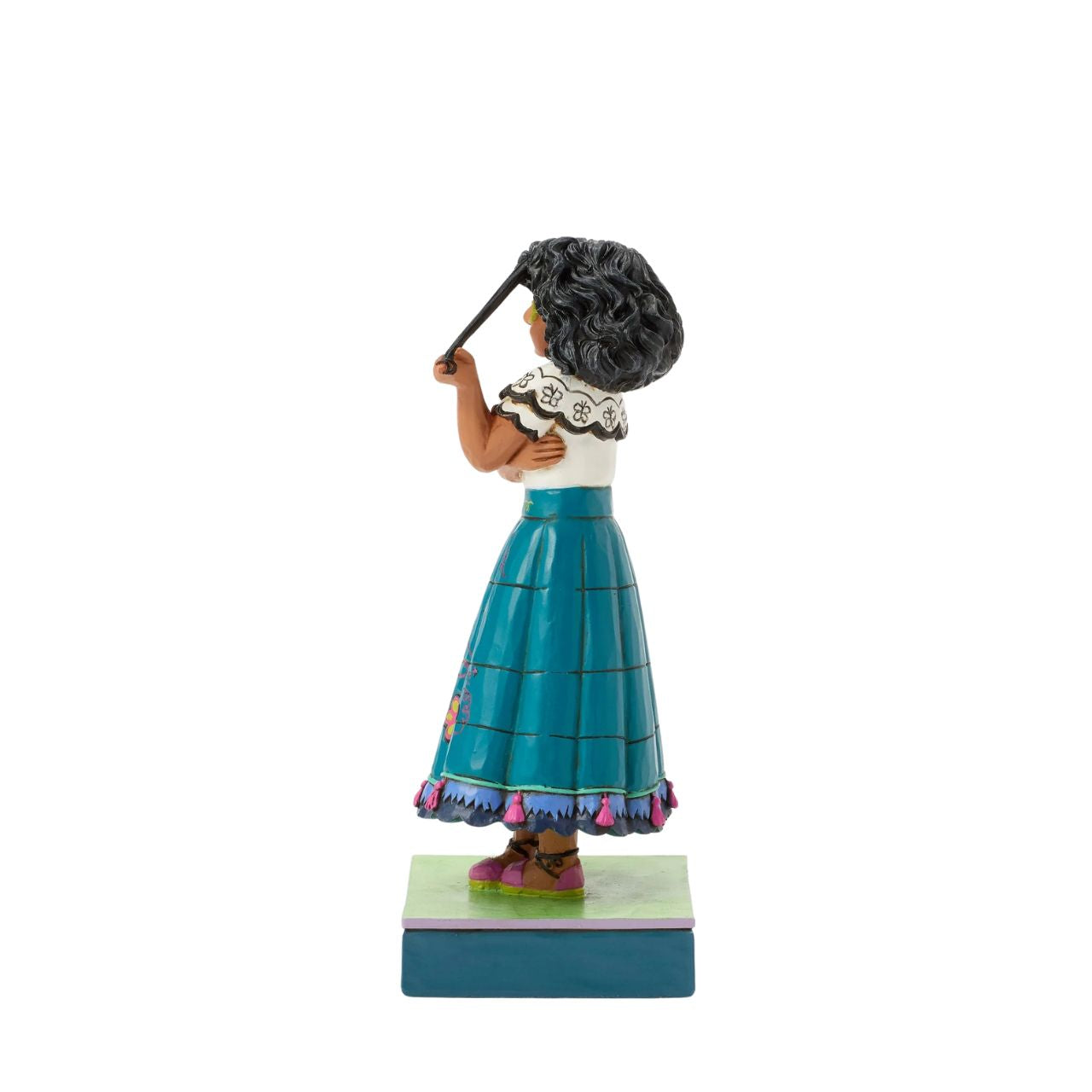 Mirabel's lovable spirit shines as she twirls one of her curls in this striking Jim Shore bust. She's finding herself and her magic alongside Jim Shore's enchanting colours and intricate patterns that capture her charm and growing confidence.