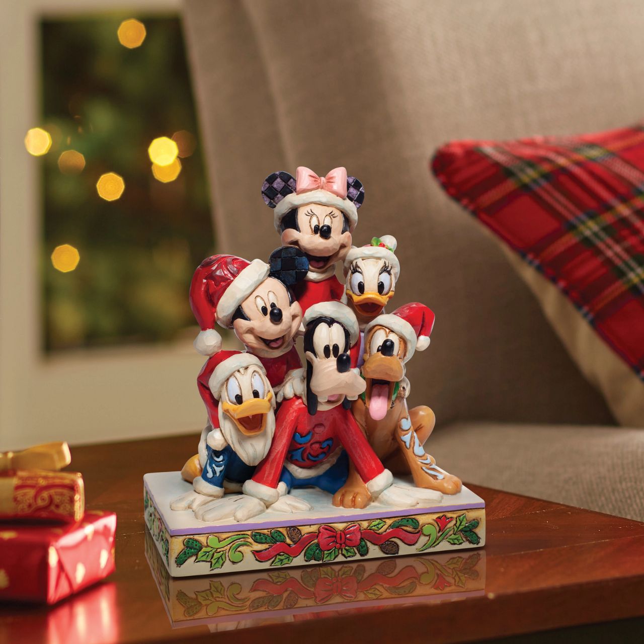 Stacked in a holiday pyramid, Mickey and pals savour a day in the snow. Each wearing a Santa hat, they've discovered the meaning of Christmas and enjoy jolly laughs surrounded by friends. Jim Shore creates a scene sandwiched with nostalgia and love.