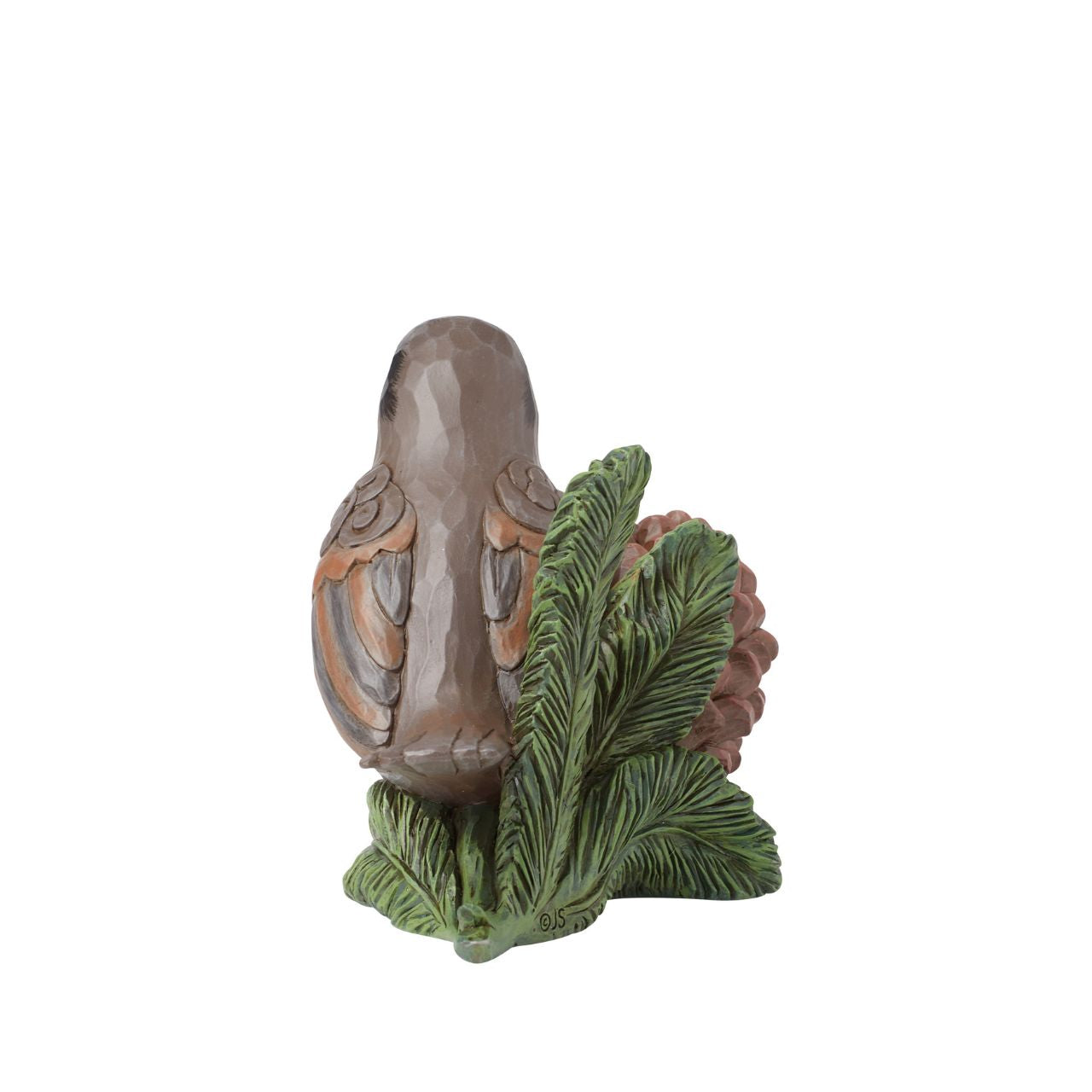 Experience nature's beauty with this striking Jim Shore piece of a serene Robin perched on a pine twig beside a pinecone. Adorned with chequered patterning on its belly and intricate rosemaling on its wing, it captures avian grace in stunning detail.