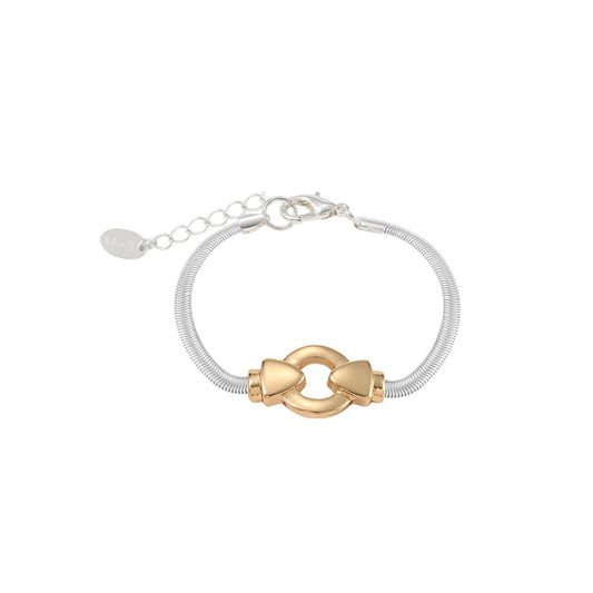 Beautiful flat snake chain with silver plating & gold tone centre piece.