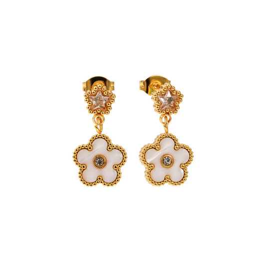 White & crystal clover earrings with post fastening.