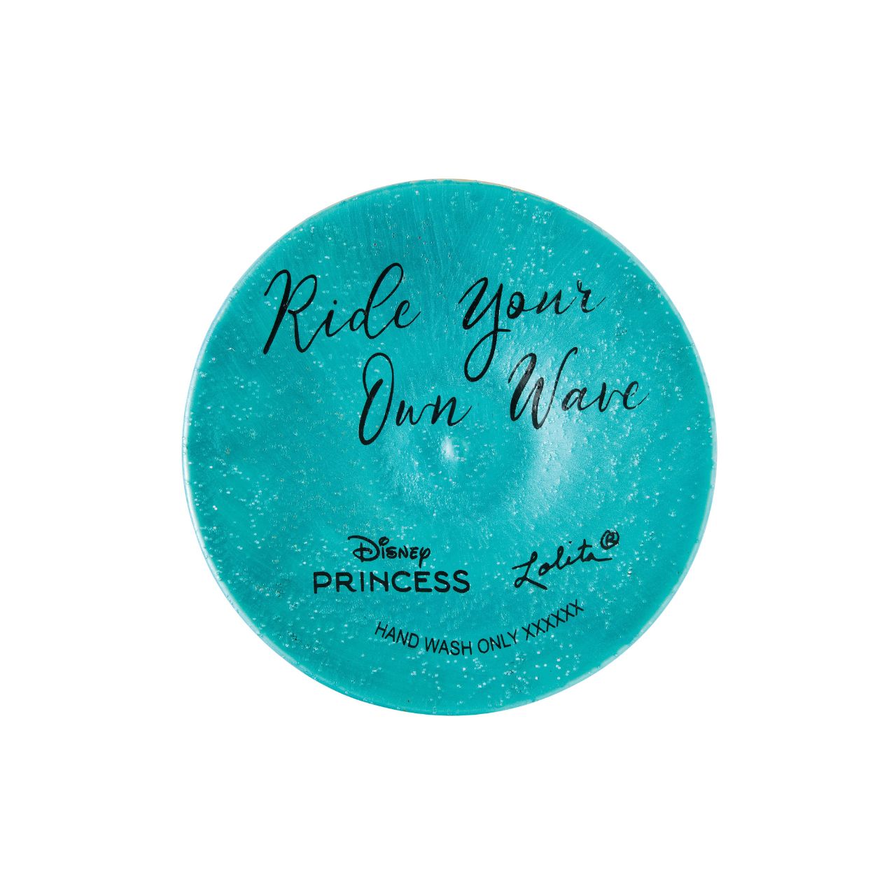 The Princess Ariel Stemmed Glass has a high appeal to Disney adults and collectors. Featuring vibrant and iconic artwork of Princess Ariel this an ideal gift for birthdays, Christmas, bridal showers and all year round gifting.