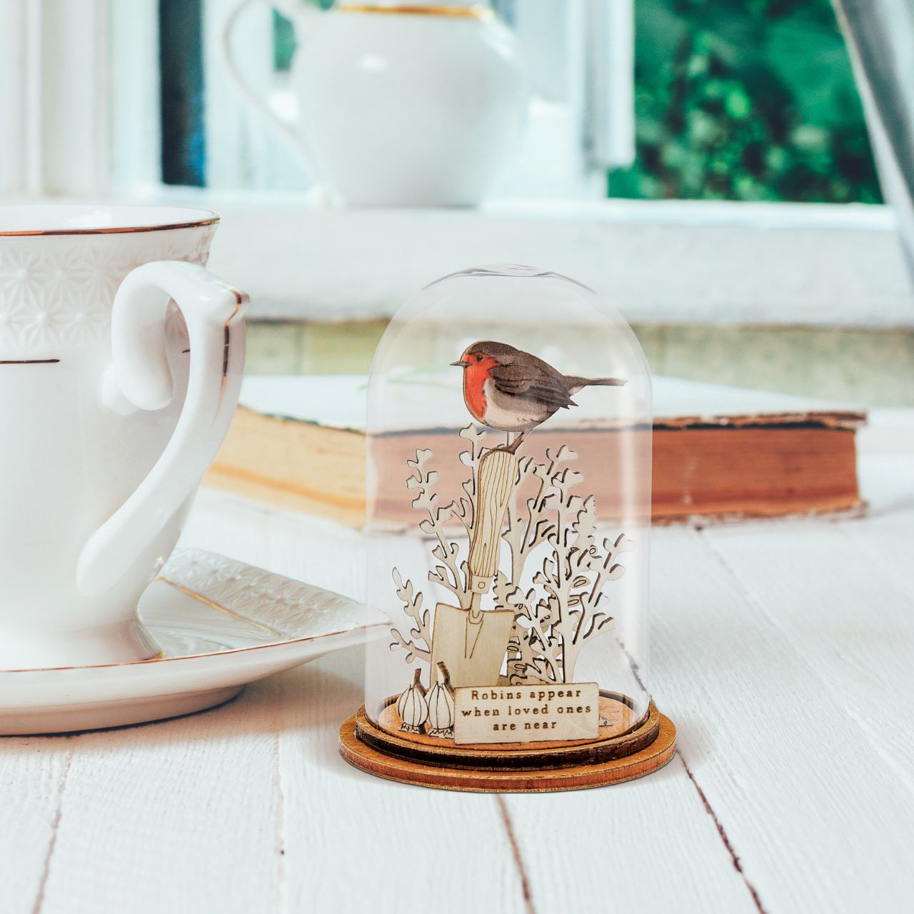 Robins appear when loved ones are near is a quote that reignites with so many of us. Present this sentiment with something beautiful.