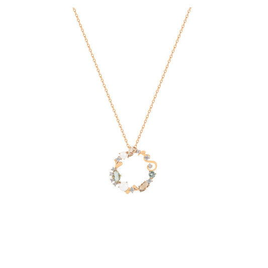 Inspired by the timeless elegance and fiery spirit of Ireland’s beloved Maureen O’Hara, this collection celebrates strength, grace, and enduring beauty.