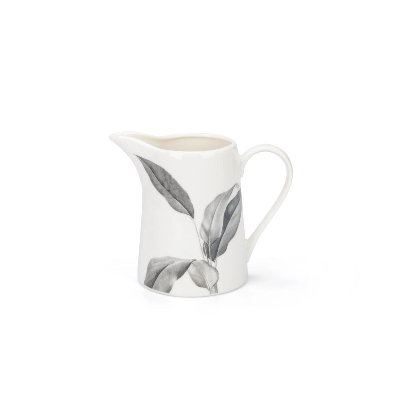 This beautiful set, including a sugar bowl and milk jug. It is the perfect addition to any tea lover's collection! Expertly crafted from new bone china and is both dishwasher and microwave-safe.