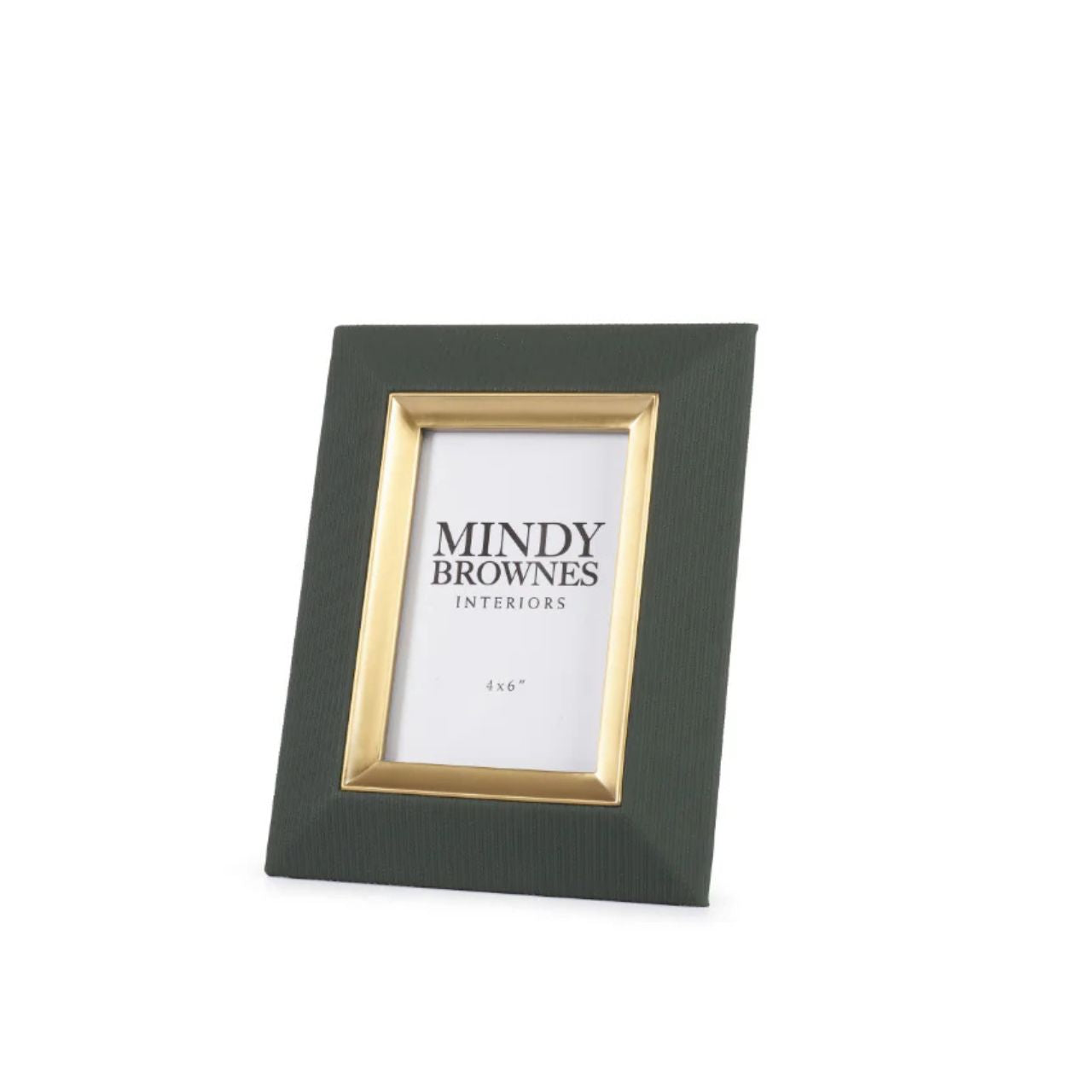 Enhance your photos with the Sutera Picture Frame in green. The elegant gold details add a touch of sophistication to any room. Display your memories with style and add a beautiful touch to your home décor. Fits 4 x 6 photos.