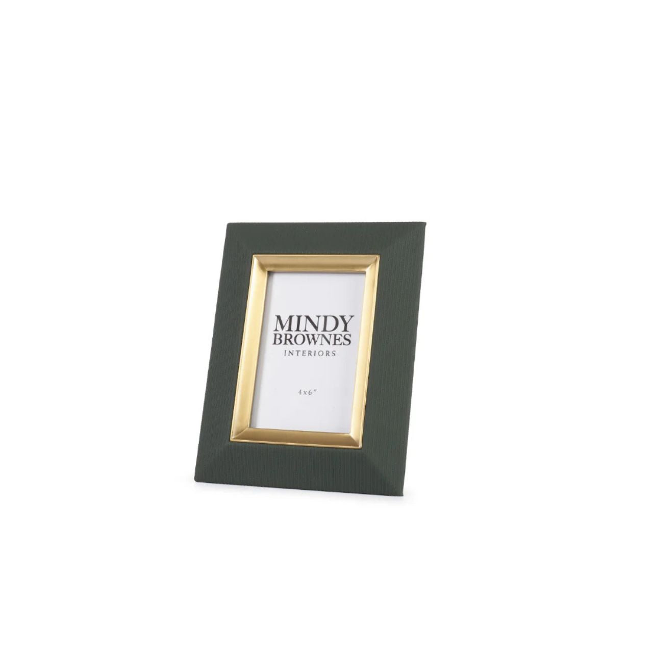 Enhance your photos with the Sutera Picture Frame in green. The elegant gold details add a touch of sophistication to any room. Display your memories with style and add a beautiful touch to your home décor. Fits 4 x 6 photos.