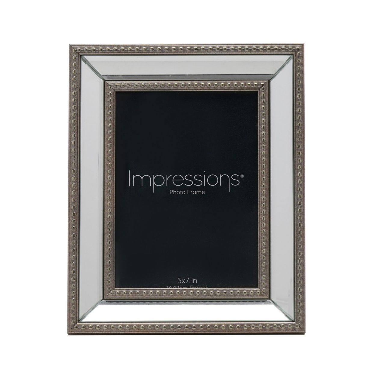 IMPRESSIONS by Juliana offers a stunning selection of photo frames, from simple to modern multi-aperture designs; always stylish, affordable, and excellent in quality.