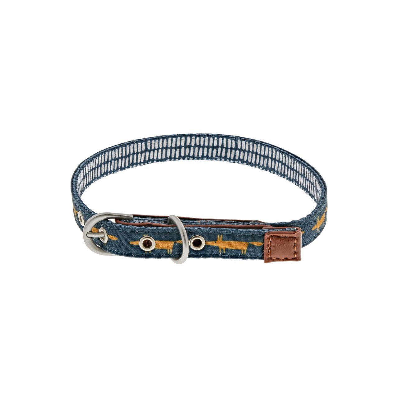 This small dog collar is the perfect accessory for your pet. It's made of durable yet soft material that won't irritate your pet's skin, and its adjustable structure ensures a comfortable fit. The bright zesty Scion colours and Mr Fox patterns are sure to make your pup stand out in a crowd.
