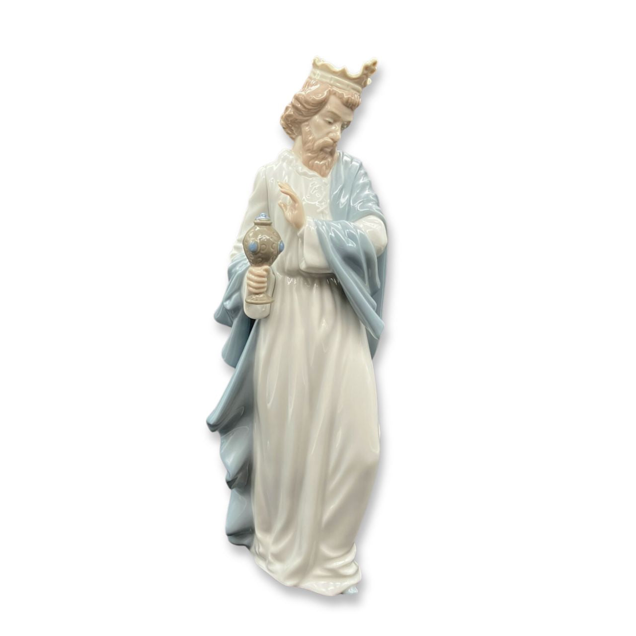 Nao by Lladro King Gaspar with Cup Wisemen  Nao porcelain figurine “King Gaspar with Cup” from the Christmas Collection.  Sculpted by Regino Torrijos, this figurine is part of the nativity se
