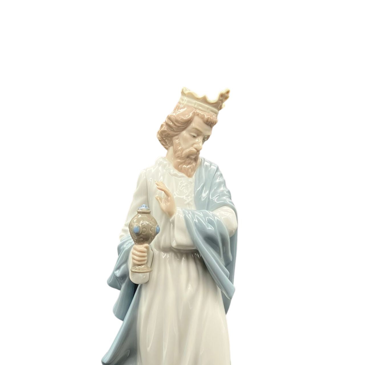 Nao by Lladro King Gaspar with Cup Wisemen  Nao porcelain figurine “King Gaspar with Cup” from the Christmas Collection.  Sculpted by Regino Torrijos, this figurine is part of the nativity set.