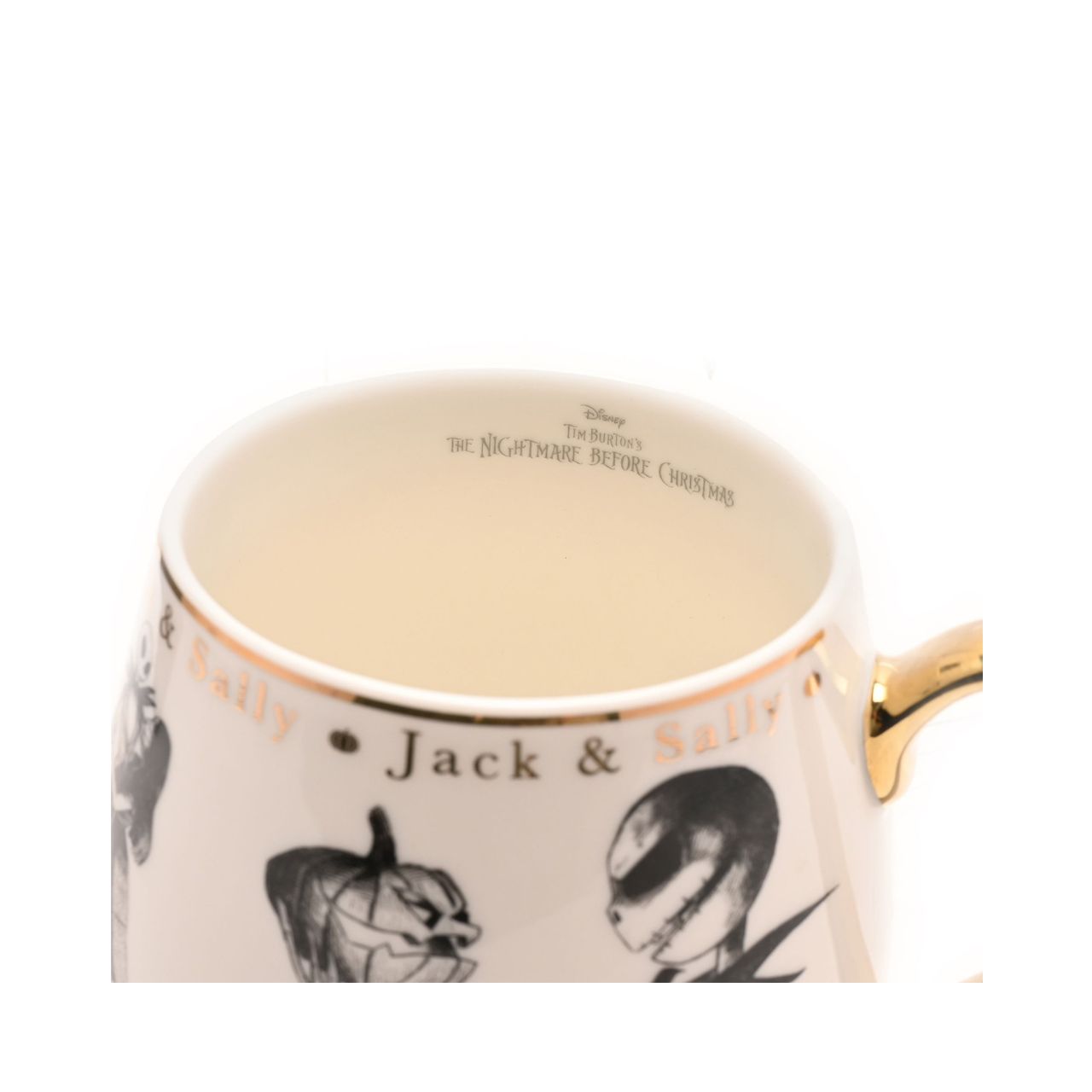 Bring some Disney inspiration to a morning brew with this enchanting Disney Classic Collectable Mug.