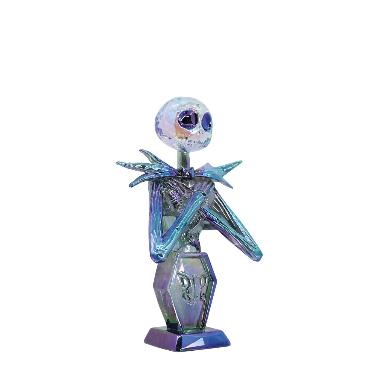 The pumpkin King has been immortalised in facet form in this stylish and elegant bust. Made with "gem cut" style acrylic, he is perfect for any fan of Nightmare Before Christmas. Comes in a fully branded window box.