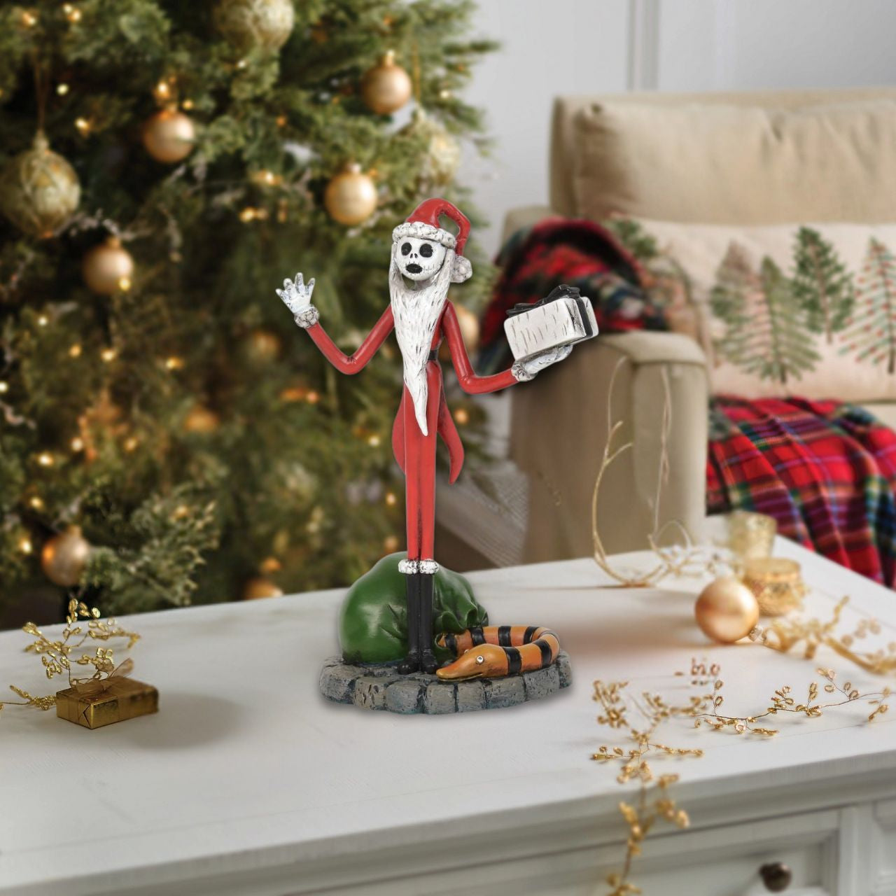 Determined to play the part of "Sandy Claws" for the next Christmas, Jack Skellington dons a red suit and a beard and sets off into the night with a bag full of snakes, spiders and all manner of other ghoulish gifts.