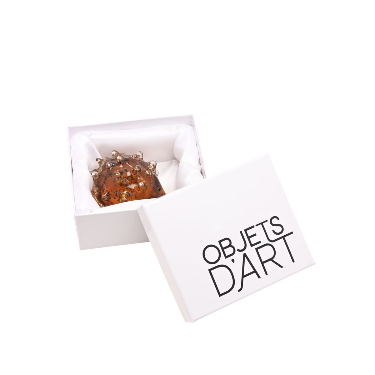 The Objets d'art Glass Figurine – Hedgehog is a charming little sculpture that captures this beloved creature.