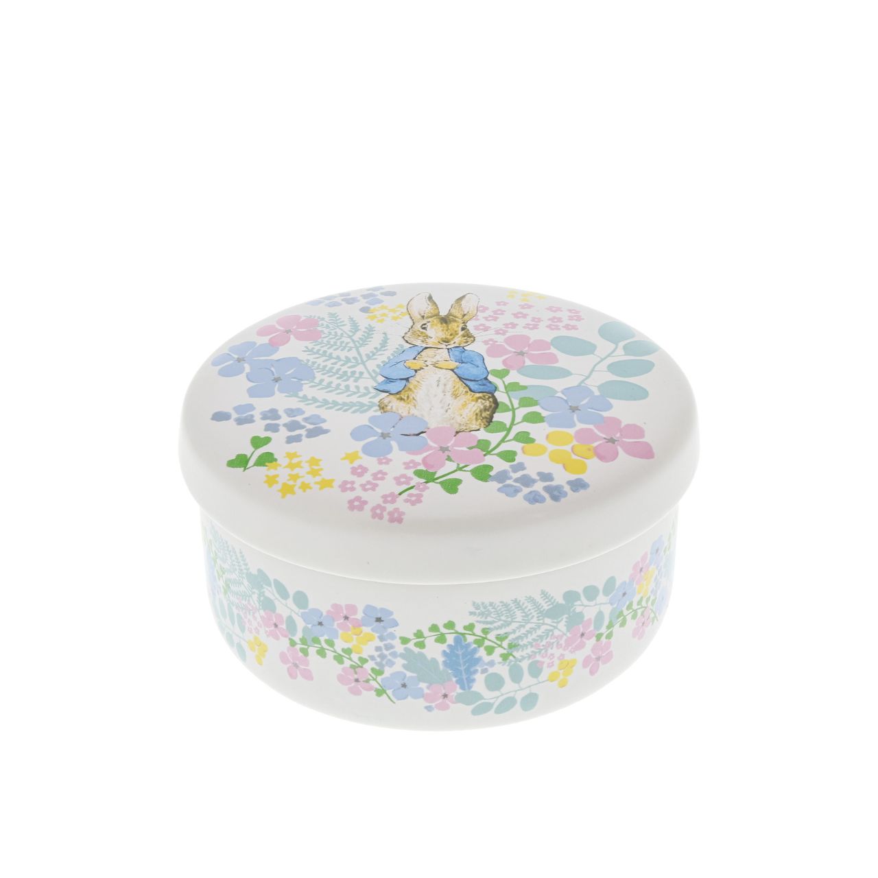 The English Garden collection combines high-quality practical products with Beatrix Potter's timeless characters. Designed in the UK, the range takes inspiration from the original Beatrix Potter illustrations to create beautifully stylish home décor and accessories.