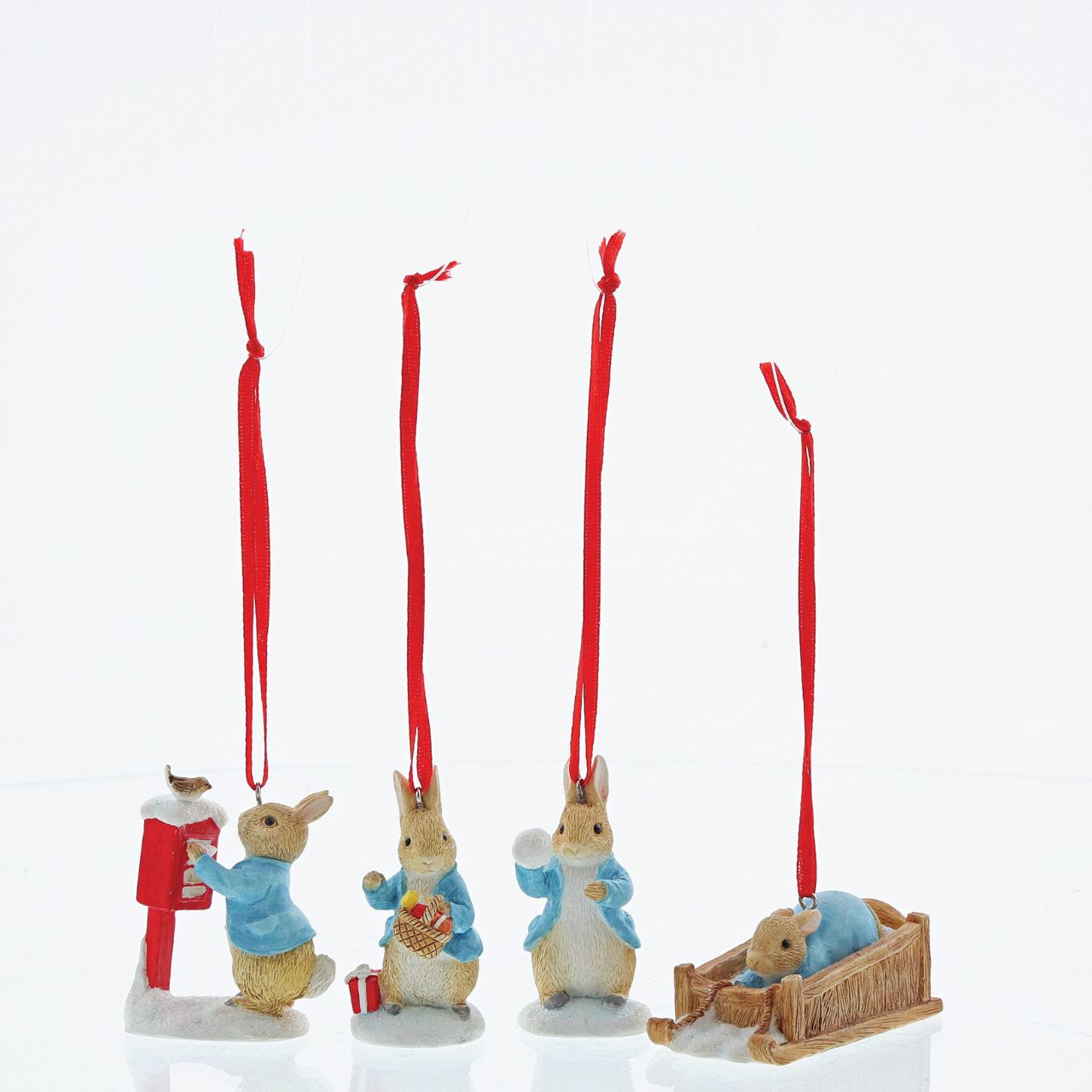 This unique Christmas gift will make a great traditional gift, which can be enjoyed year after year. The World of Beatrix Potter collection has grown to include a wide selection of unique gifts. Material: cast stone.
