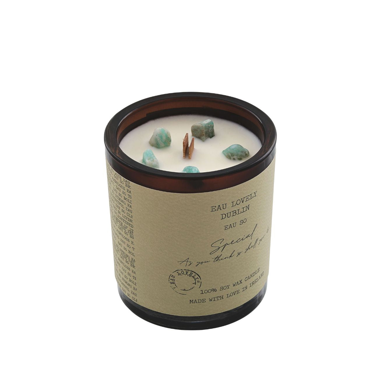 Eau So Lovely Relaxed Candle with Adventurine Gemstone Handmade in Ireland, this calming candle combines the soothing energy of Adventurine gemstone with thoughtful craftsmanship.