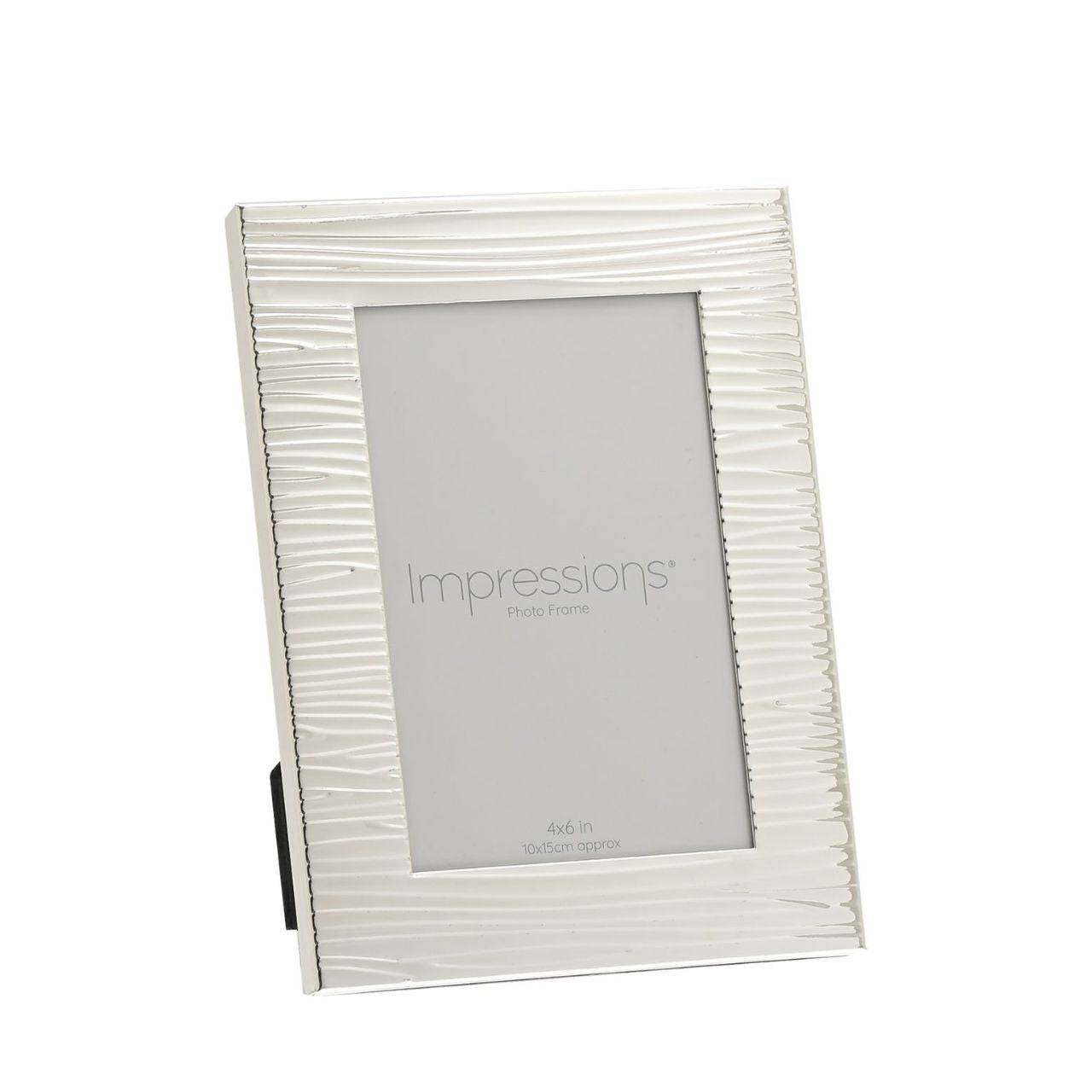 Ripple Texture Silverplated Frame 4" x 6"  Adding personality to your home by utilising texture, this silver-plated frame creates an ultra-modern feel.