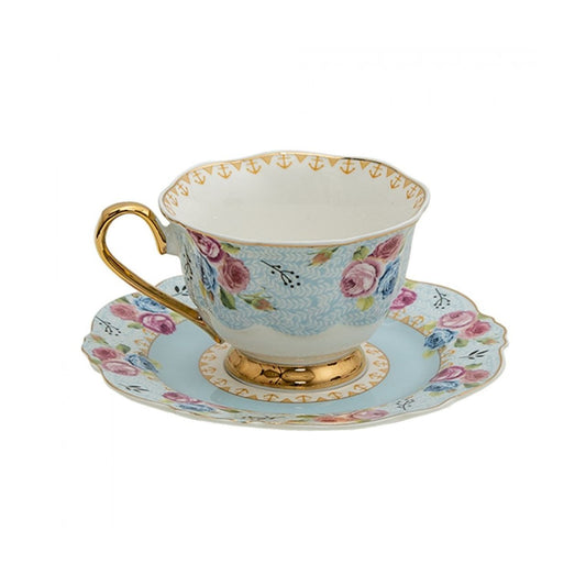 Made from high-quality ceramic, this cup and saucer set offers durability and is resistant to daily use. The refined design with a floral print and subtle gold accents makes this set a true eyecatcher on your table.