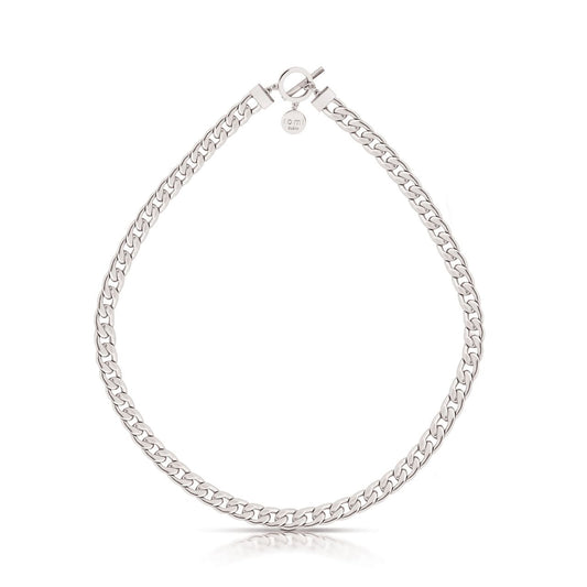 Romi Dublin Silver Curb Chain Necklace  This easy-to-wear jewellery collection was inspired by daughter Romi who loves to style and accessorise. An outfit isn’t complete until the perfect pieces of jewellery and accessories have been selected to enhance it.