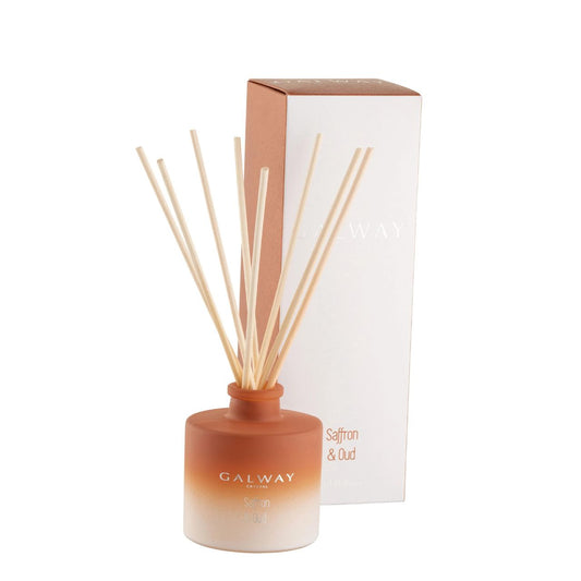 Saffron & Oud Diffuser  Transport yourself to a special place with the perfect fragrance for your home. Our Saffron & Oud scent will transform any room and certainly set the right mood. Top notes of soft & earthy saffron are delicately blended with a hint of herbaceous green violet leaves, white flowers & patchouli.