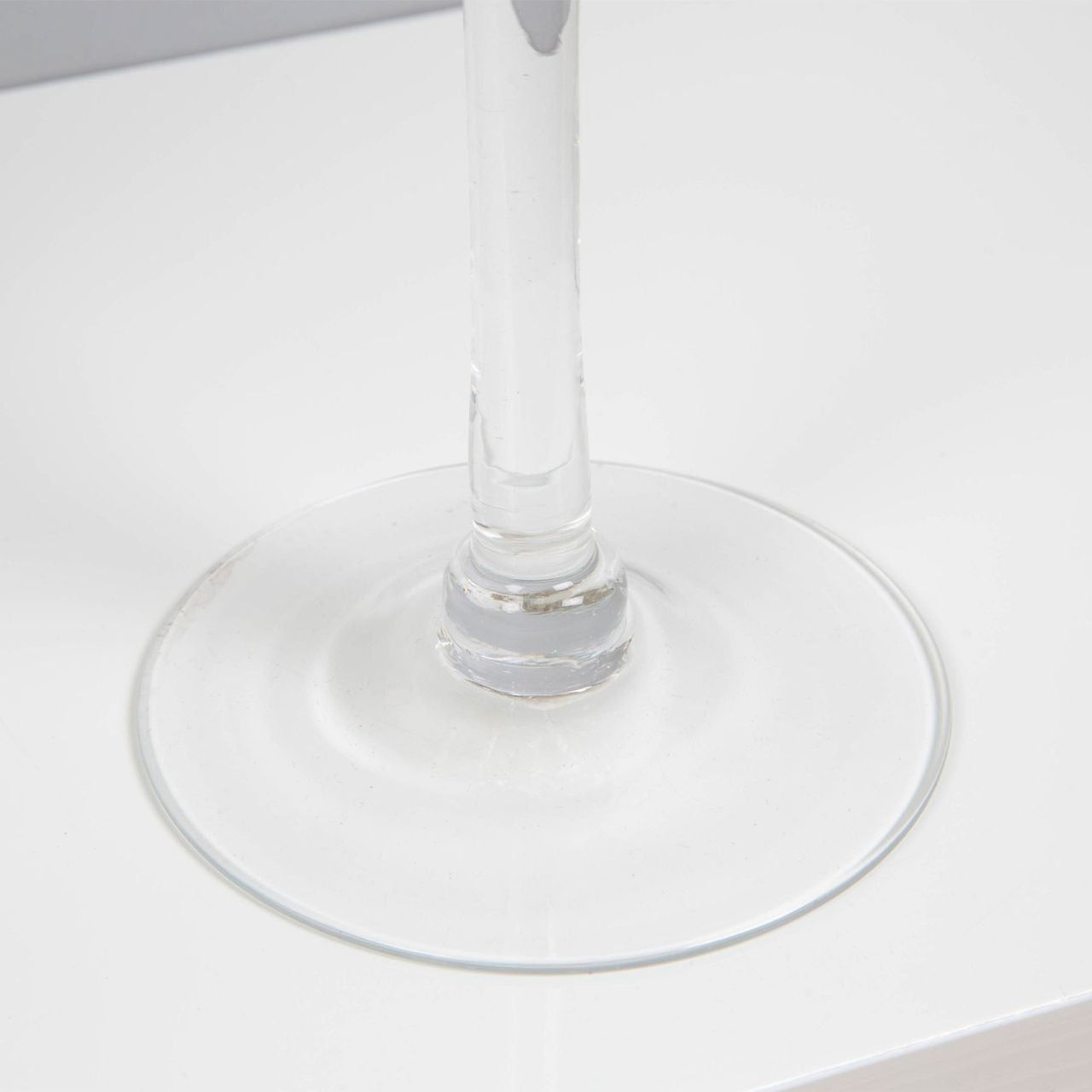 Set of 3 Diamante Goblets with Gold Detail  A beautiful contemporary set of 3 glass goblets with gilt edges and golden diamante detail. From the Oasis collection by HESTIA® - create your own fabulous home haven.