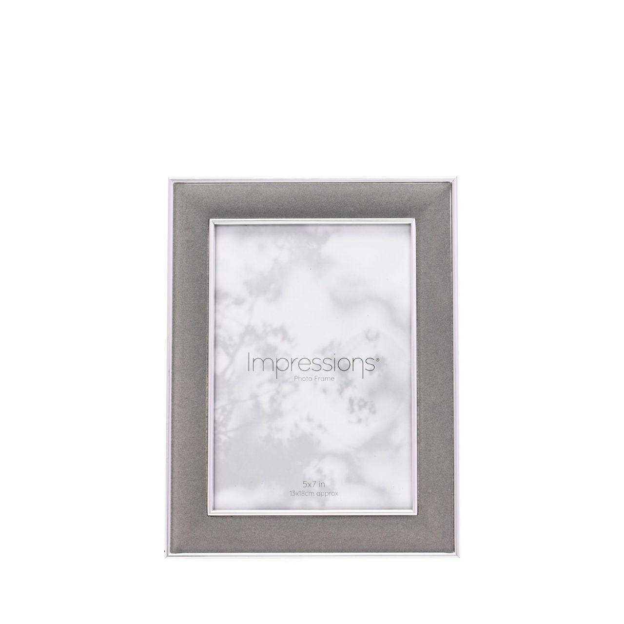 This stylish frame is a true statement piece in which to present treasured photographs at home.