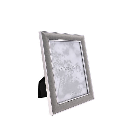 This stylish frame is a true statement piece in which to present treasured photographs at home.