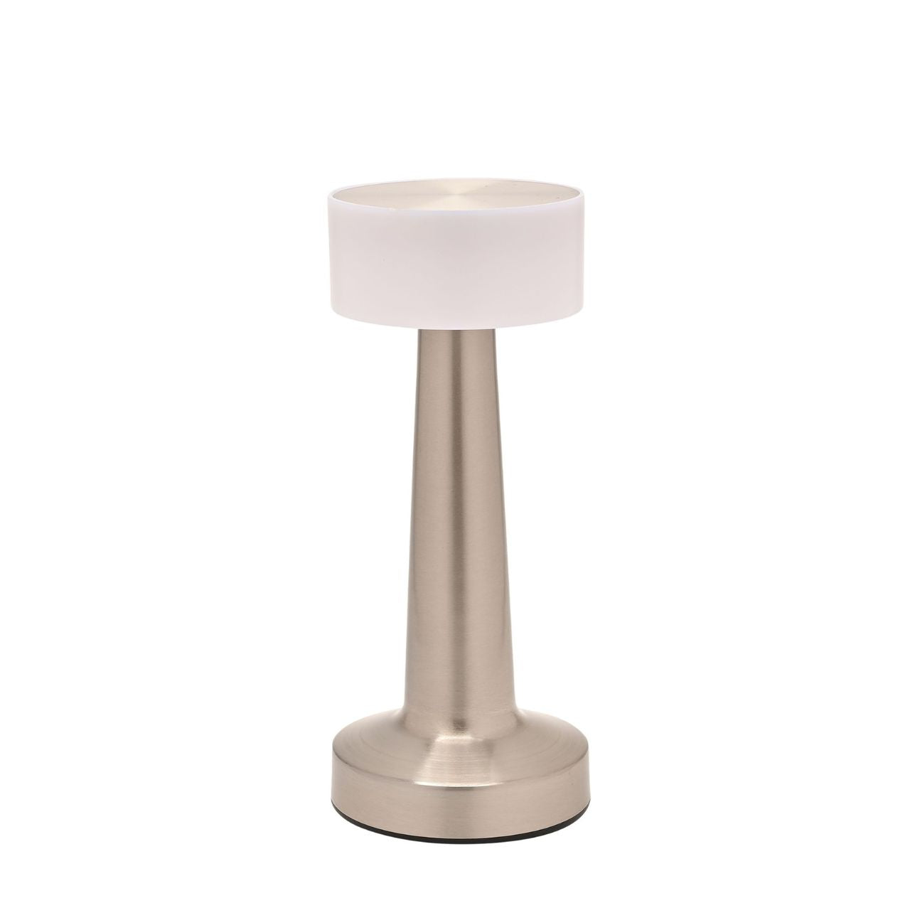 The lamp is adorned with a stunning silver colour, exuding a timeless appeal that seamlessly fits into a variety of interior aesthetics.