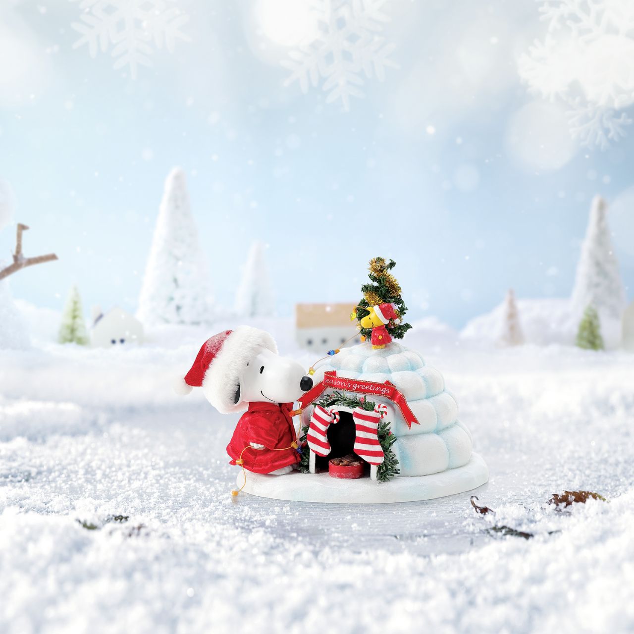 Pump up the holiday spirit with this cozy collectible featuring Snoopy and Woodstock in trendy red Puffer Jackets. Each Possible Dreams piece takes two years to make, from concept to finished figurine. Dressed in Clothtique- a stiffened fabric - they are designed to last and last.