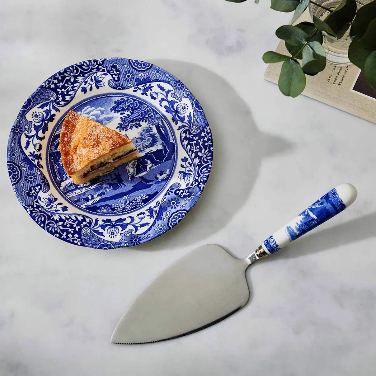 Spode’s extraordinary Blue Italian design is known for bringing effortless charm and timeless style to homes across the globe since 1816.