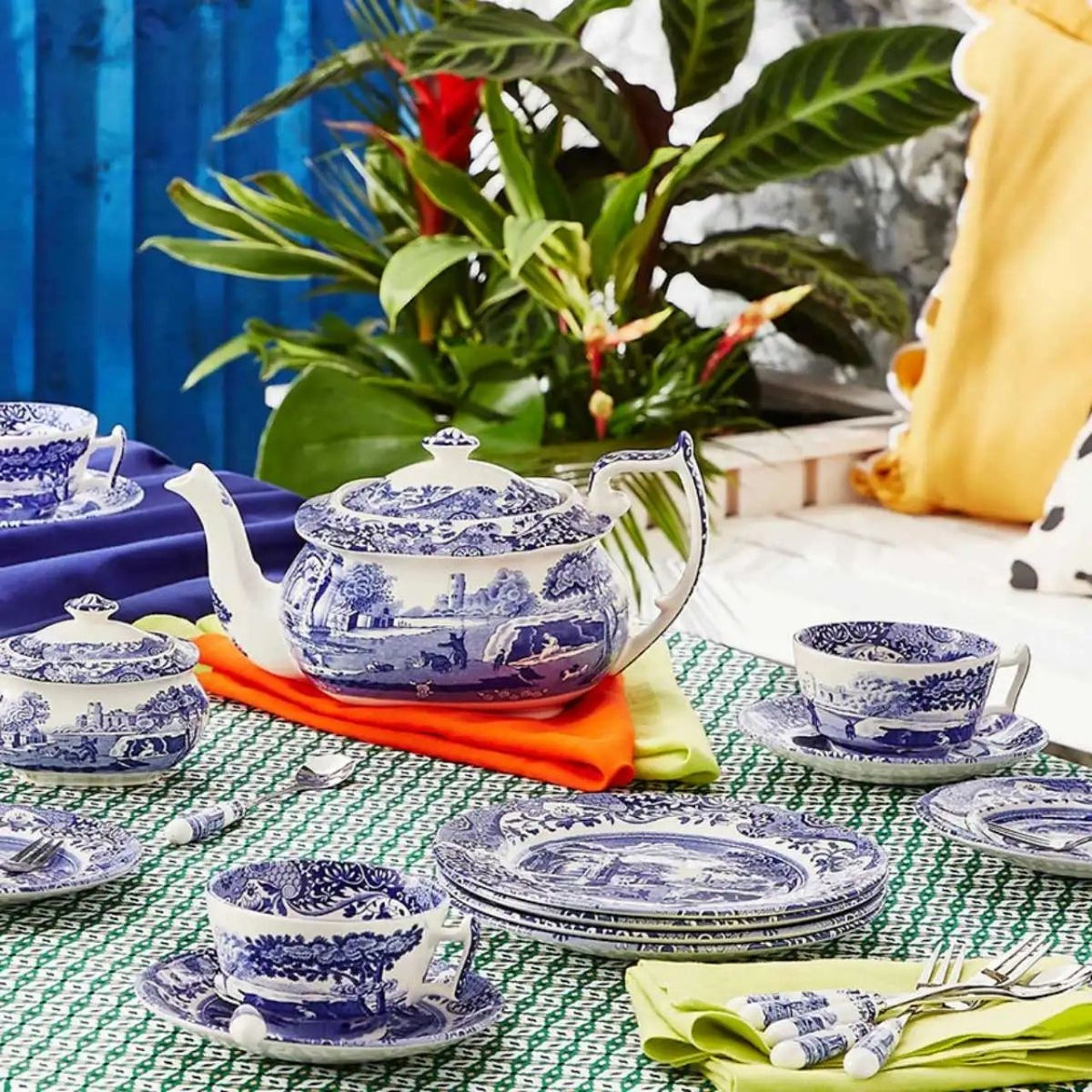 A versatile set of dishes ideal for those who love to host