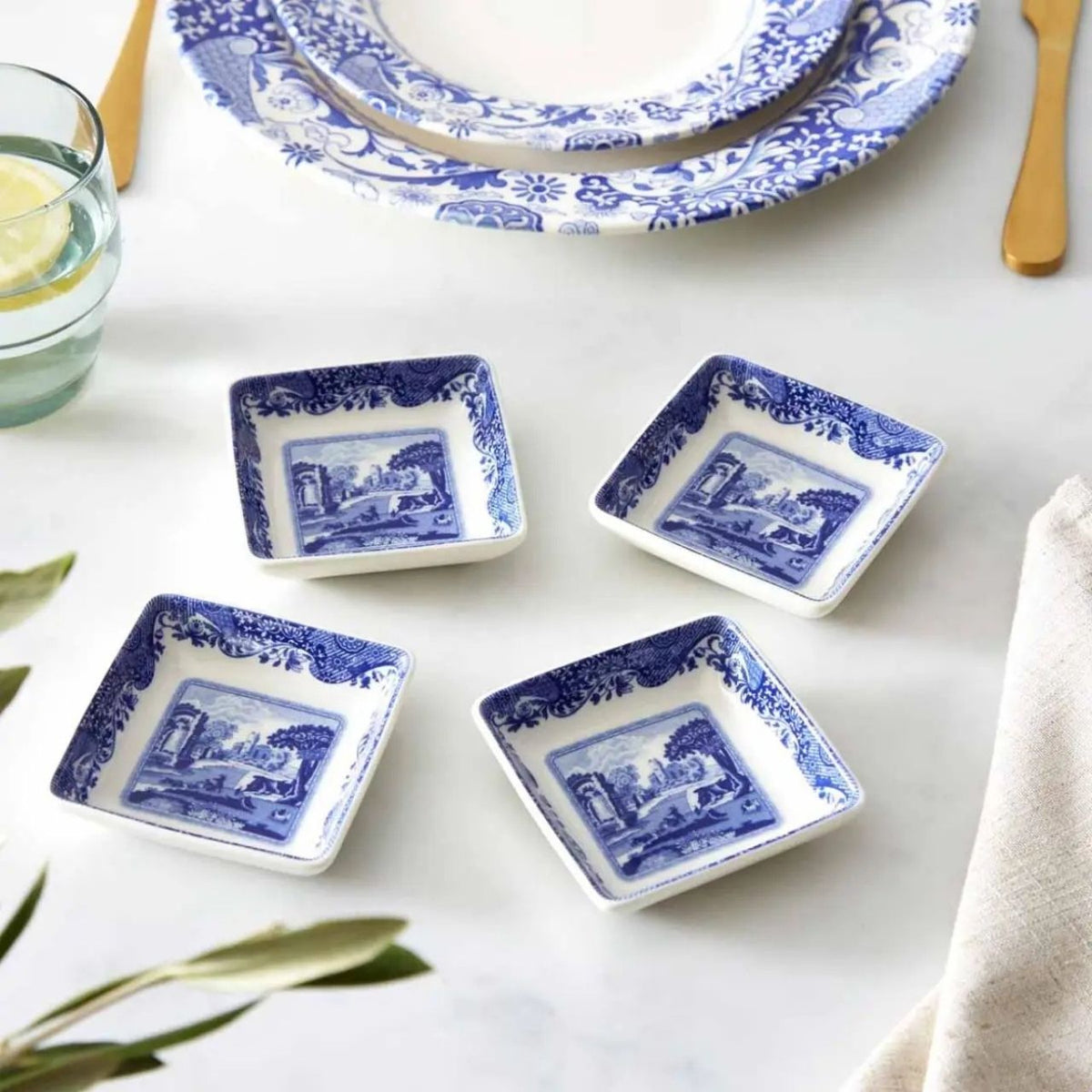 A versatile set of dishes ideal for those who love to host