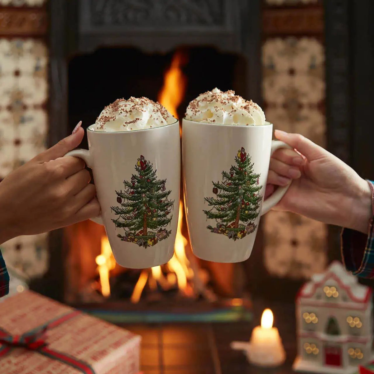 Enjoy homemade festive lattes in style with this Christmas Tree mug.