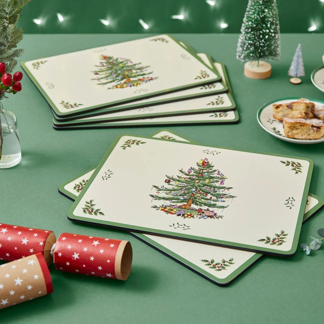 Give everyone their own special spot at the table with this set of six placemats from Spode's Christmas Tree range. Printed with the iconic Christmas Tree design, they can be combined with the corresponding tableware to create a truly enchanting festive table spread.