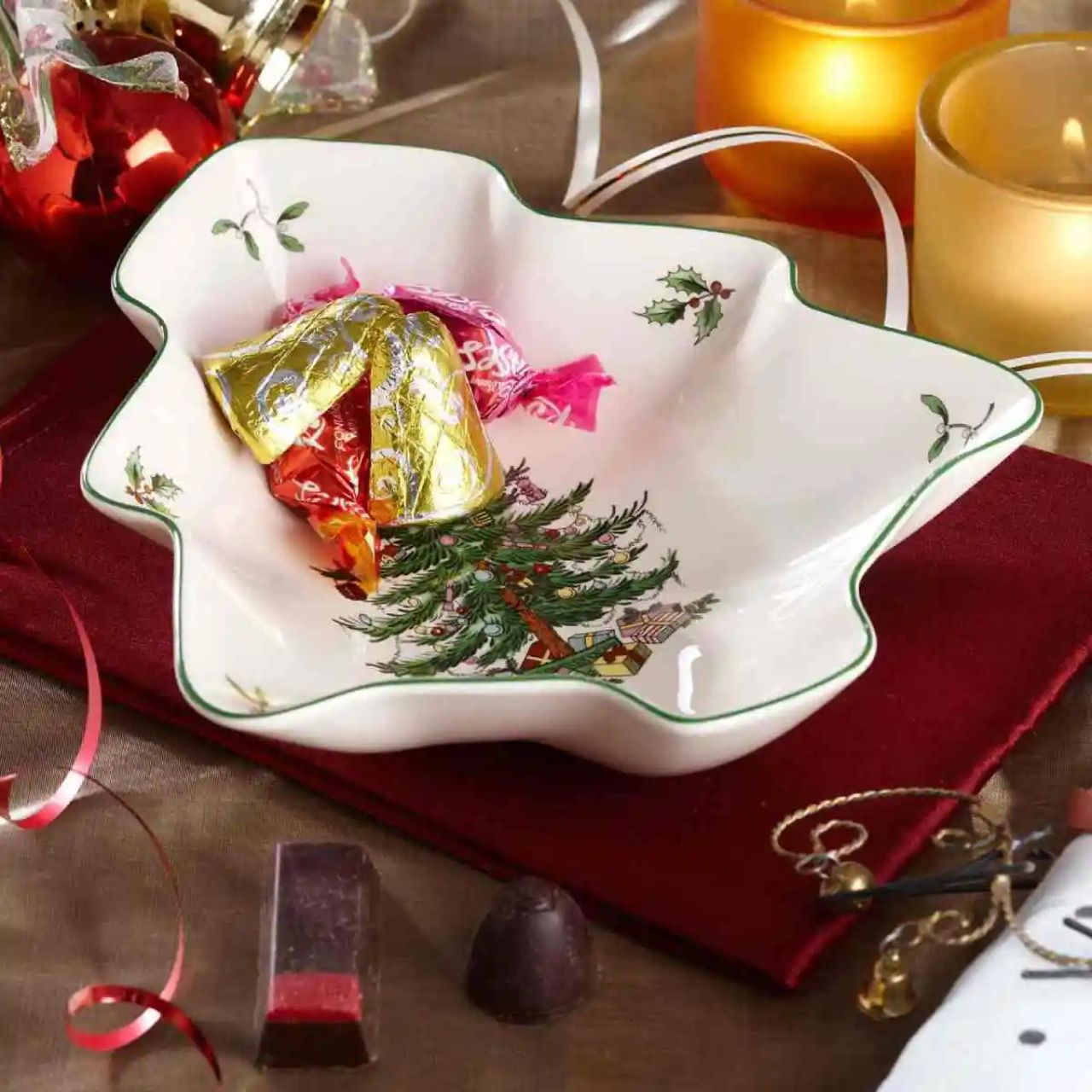 Add a distinctive charm to your table with this Christmas Tree dish, perfect for celebrating traditions and creating memories over the festive period.
