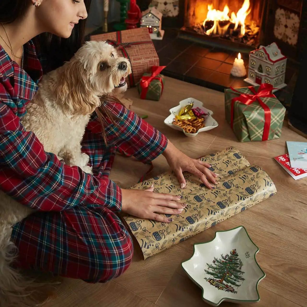 Add a distinctive charm to your table with this Christmas Tree dish, perfect for celebrating traditions and creating memories over the festive period.