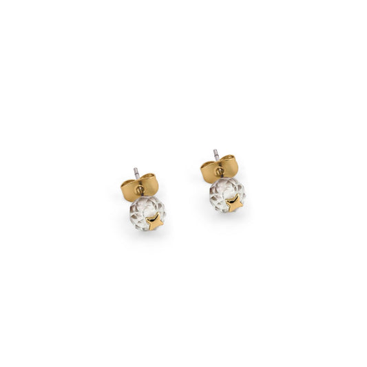 Elevate your elegance with the Tipperary Beads Green Emerald Stud Earrings. Featuring vibrant green emerald beads, these studs add a refined touch of colour and sophistication to any ensemble.