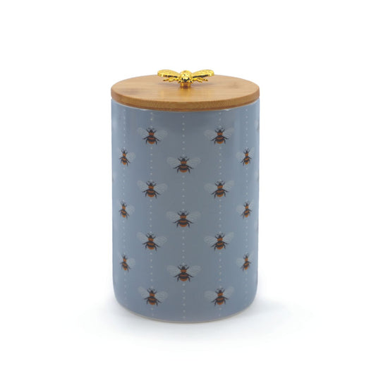Add a splash of colour to your kitchen with our Tipperary Crystal New Bees Collection. The stunning range features the busy bumble bee design sure to brighten up your kitchen.